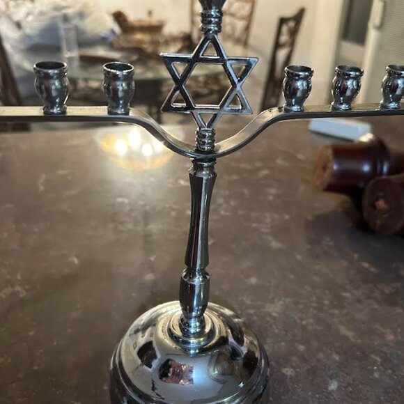 1970- 90's Chrome MUSICAL Menorah - Picture 4 of 7